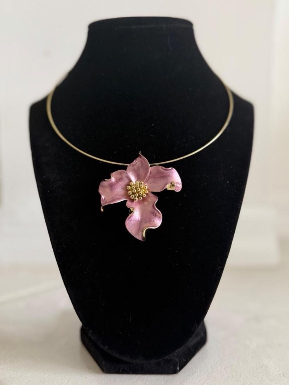 Vintage Pink Flower Necklace with Gold Accents